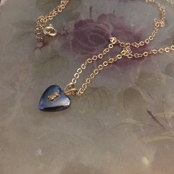 Black heart necklace with gold accent - Picture 1 of 2